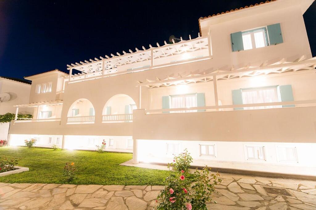 ซันไรส์ วิลเลจ โฮเทล อพาร์ตเมนต์ Aparthotel สโกเปลอสทาวน์ ภายนอก รูปภาพ